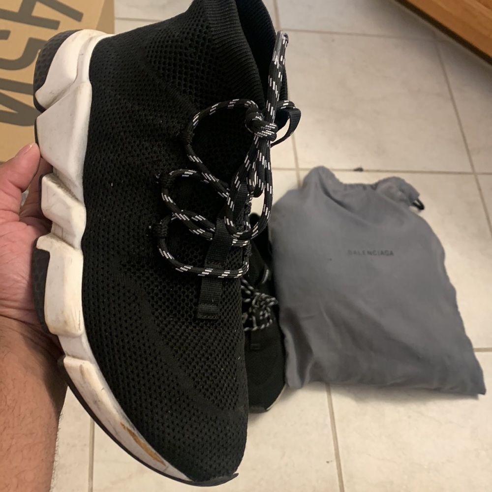 I’m selling my size 9 Balenciagas purchased in 2020 - Picture 2 of 4
